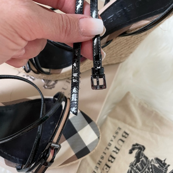 BURBERRY
Nova Check Espadrille Wedge Sandals 39 - Picture 12 of 13